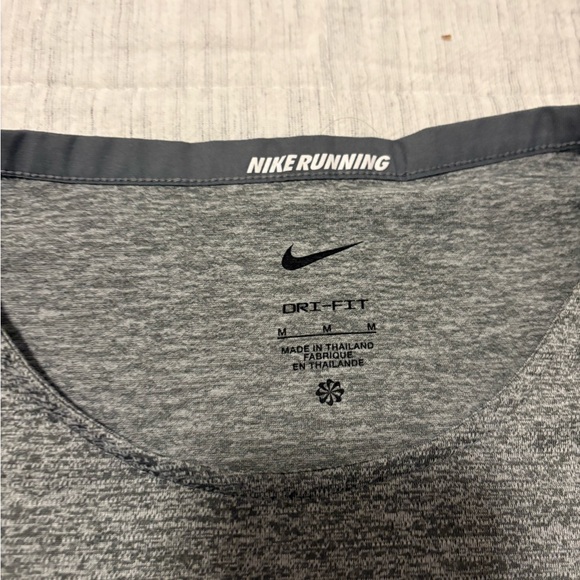 Nike Dri-Fit Running Shirt Men's M - Picture 2 of 4